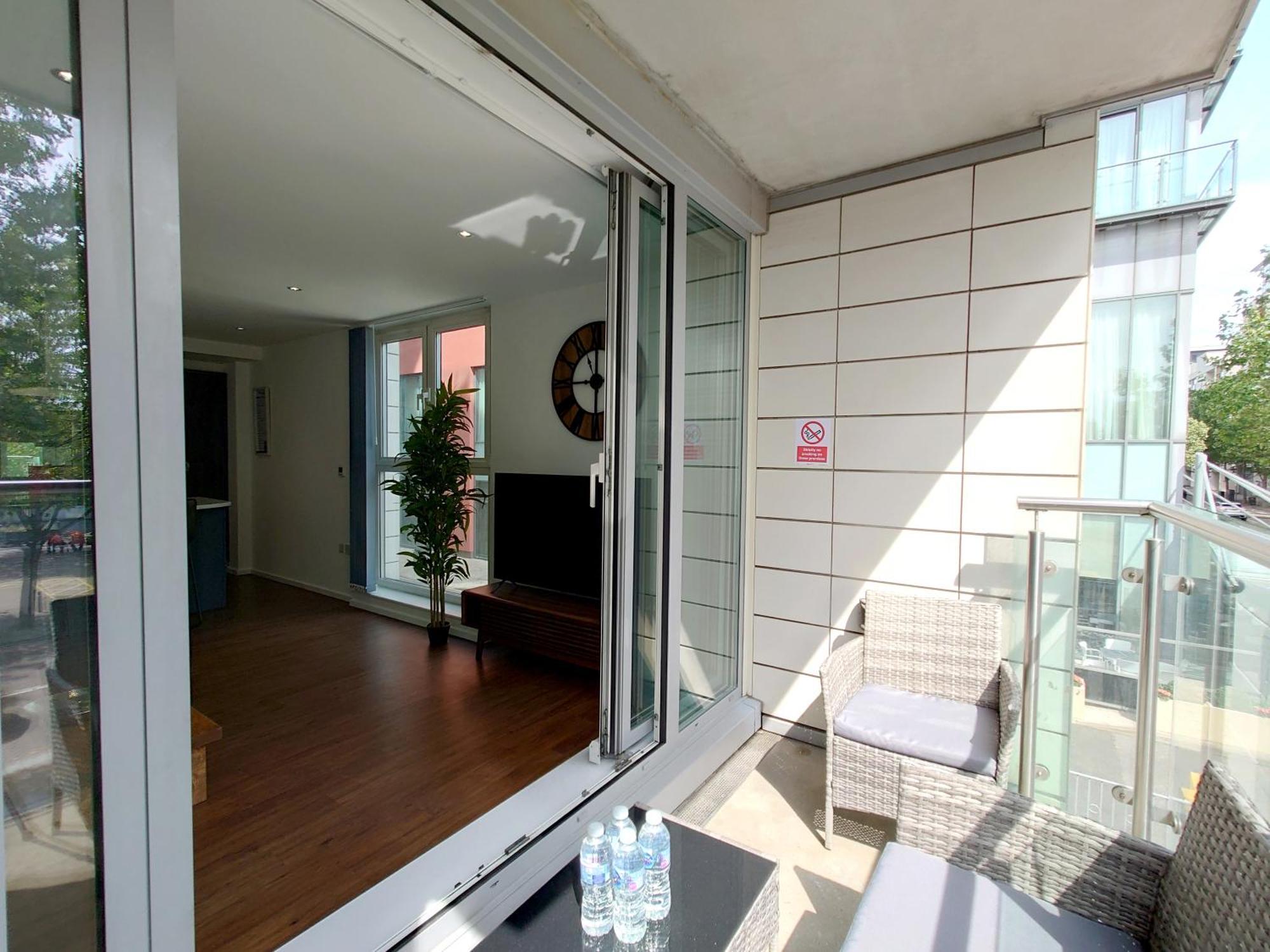 Fully Serviced Two Bed Apartment By Excel & O2 London Exterior photo