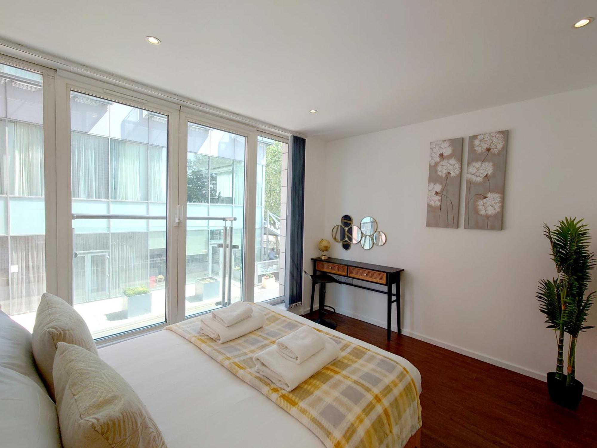 Fully Serviced Two Bed Apartment By Excel & O2 London Exterior photo